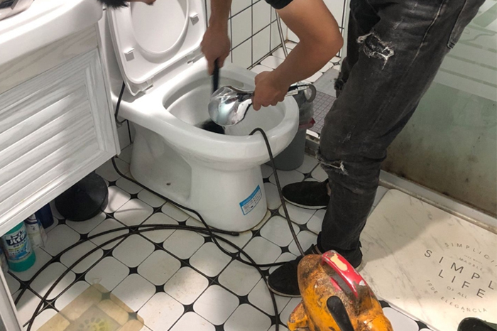 洪梅镇疏通下水道