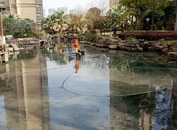 洪梅镇景观池淤泥清理